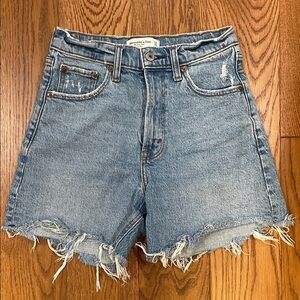 Abercrombie & Fitch Light WashDistressed High-Rise The Dad Short Size 24